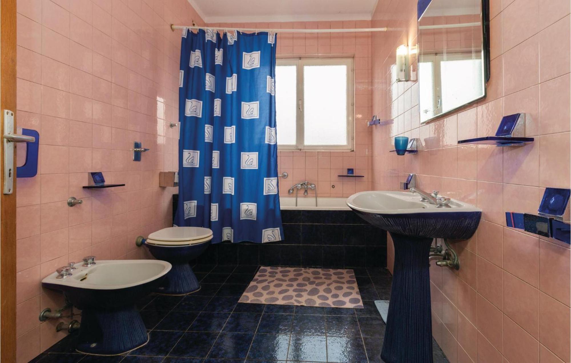 2 Bedroom Pet Friendly Apartment In Lovrecica Exterior foto